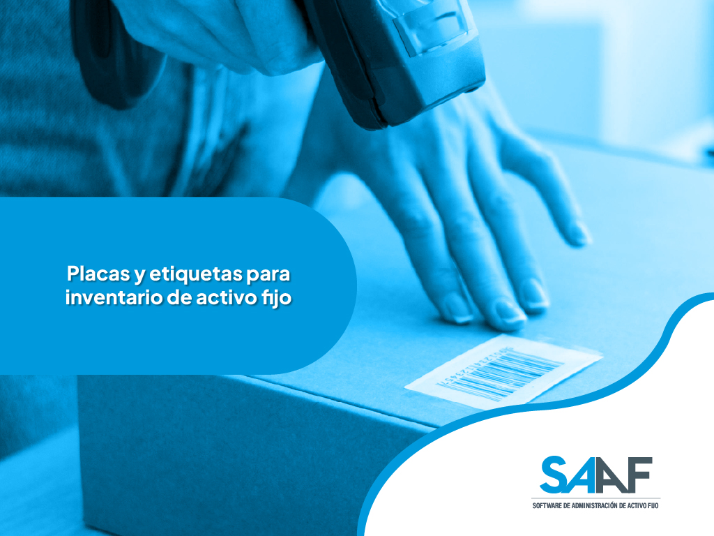 fotografía de una etiqueta de código de barras siendo leída por una persona y un lector